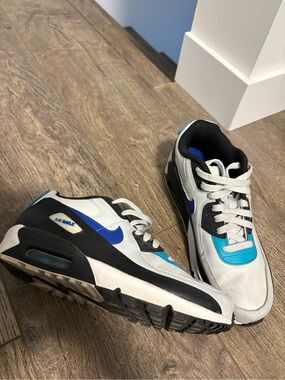 Nike Men’s Air Max White Blue Teal Casual Sneakers